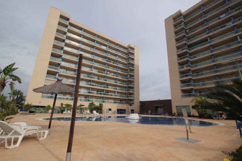 Grupo Nexus Real Estate presents an excellent opportunity: we are selling a spectacular apartment on the tenth floor of an attractive tourist apartment complex. in Nexus Grupo