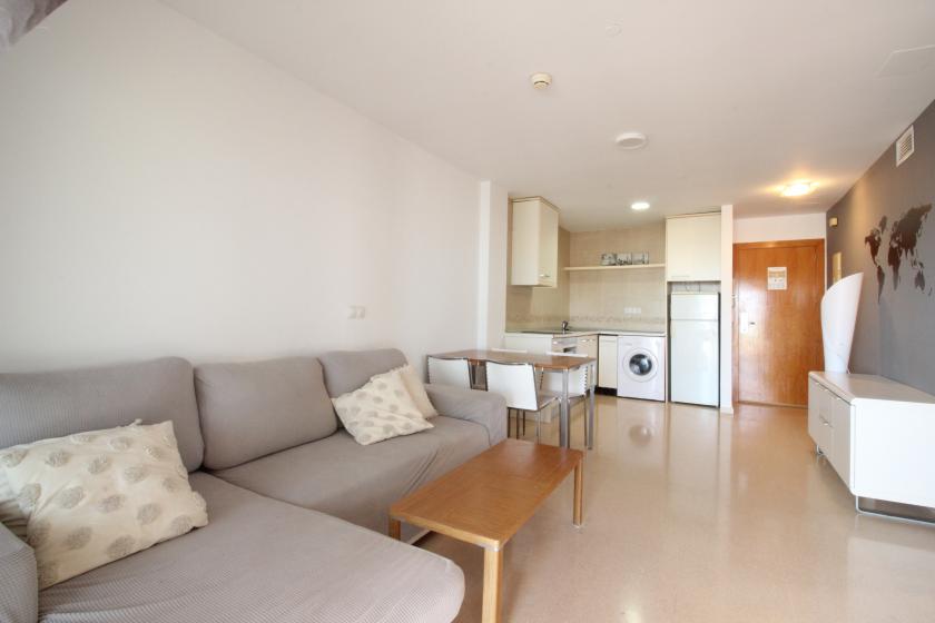 Grupo Nexus Real Estate presents an excellent opportunity: we are selling a spectacular apartment on the tenth floor of an attractive tourist apartment complex. in Nexus Grupo