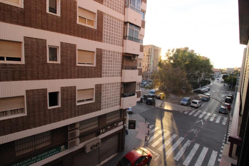 Geniet van een Ruim Appartement aan de Pardo Gimeno Straat, Alicante - Exclusieve Verhuur van Groep Nexus Onroerend Goed in Nexus Grupo