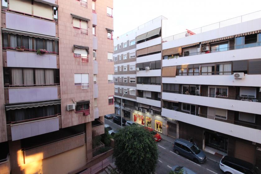 Geniet van een Ruim Appartement aan de Pardo Gimeno Straat, Alicante - Exclusieve Verhuur van Groep Nexus Onroerend Goed in Nexus Grupo