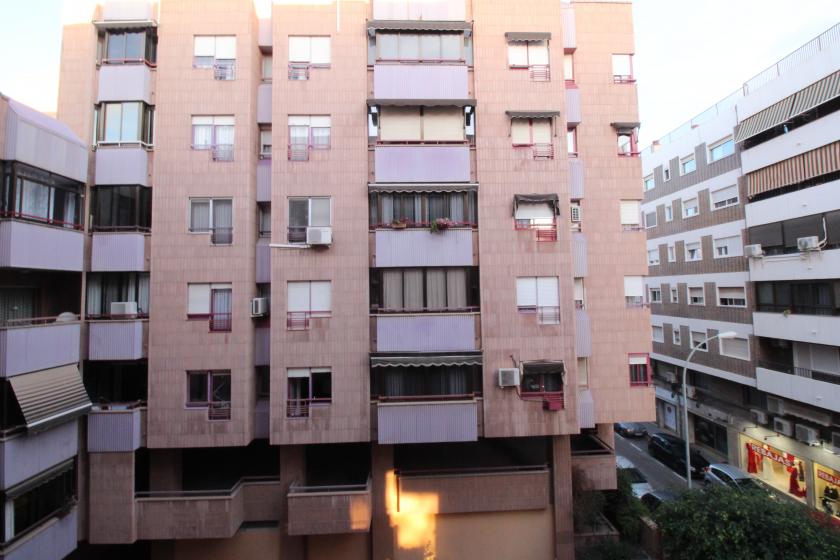 Geniet van een Ruim Appartement aan de Pardo Gimeno Straat, Alicante - Exclusieve Verhuur van Groep Nexus Onroerend Goed in Nexus Grupo