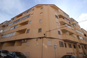 Real Estate Grupo Nexus sells an apartment on Sanchis Guarner Street, Guardamar del Segura in Nexus Grupo